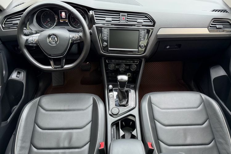 Used Volkswagen Tiguan L 2017 380TSI Automatic All-Wheel Drive Supreme Flagship Edition
