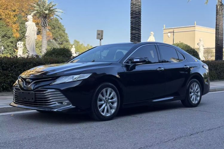 Used Toyota Camry 2018 2.0G Luxury Edition
