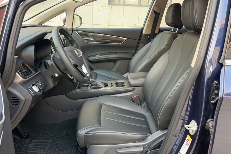 Used BYD Song MAX 2018 1.5T Automatic Smart Connect Elite Model with 6 Seats
