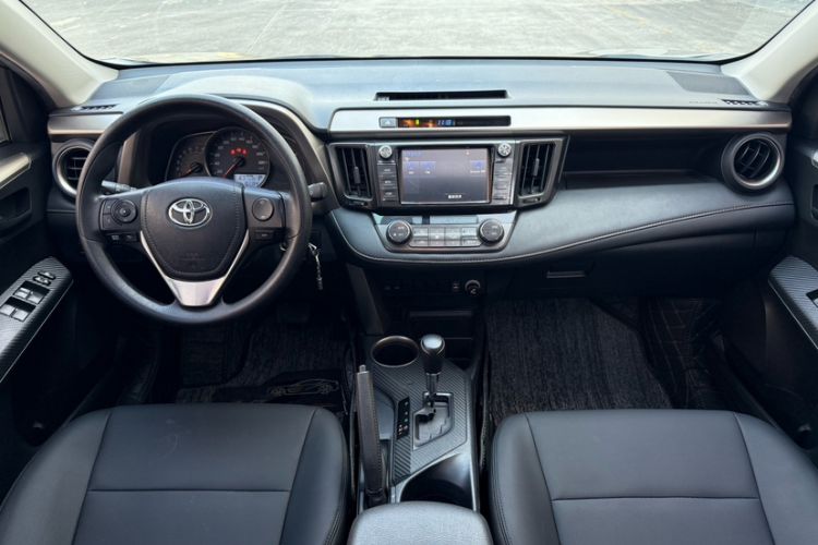 Used Toyota RAV4 2015 2.0L CVT Two-Wheel Drive Fashion Edition
