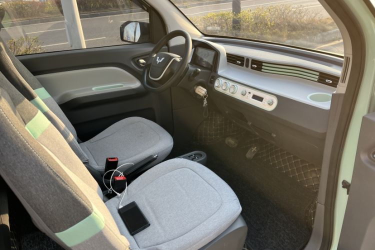 Used Wuling Hongguang MINIEV 2022 Macaron Premium Model – Lithium Iron Phosphate
