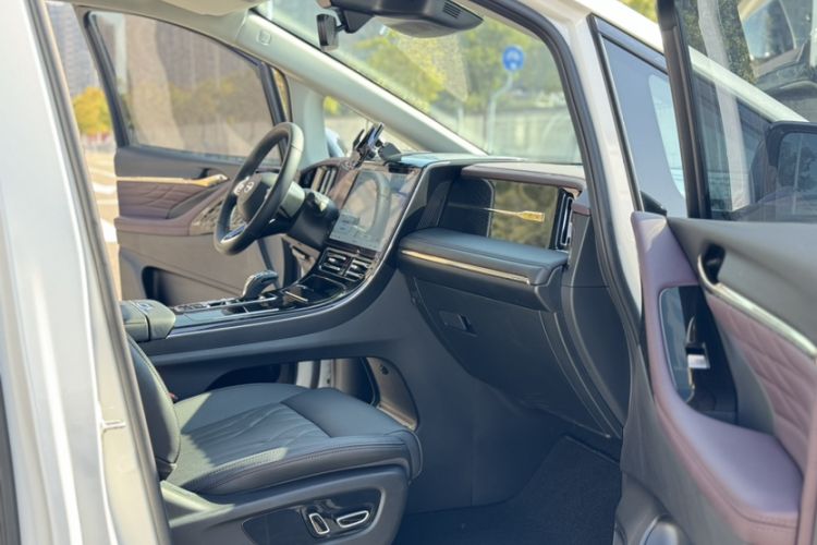 Used GAC Trumpchi M8 2024 Master Series 400T Ultimate Edition
