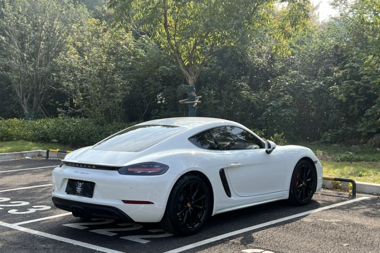 Used Porsche 718 2022 Cayman 2.0T
