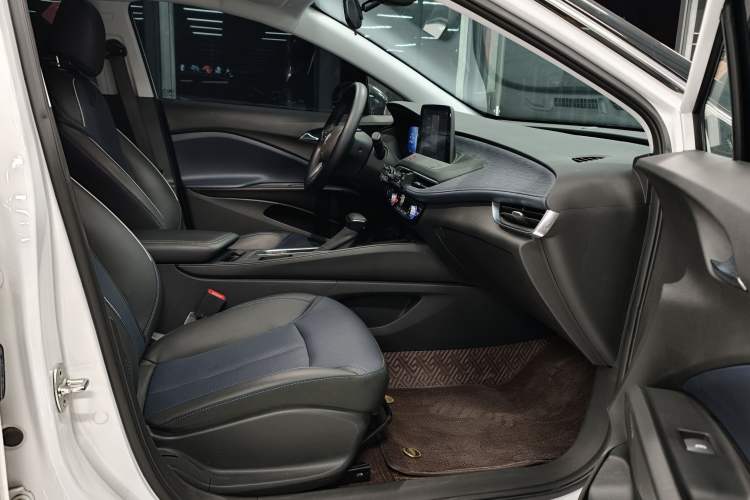 Used Buick Velite 6 2024 450km Range Commuter Version
