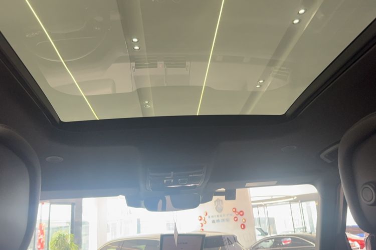 Used Land Rover Defender 2023 110 3.0T P400 75th Anniversary Legend Edition
