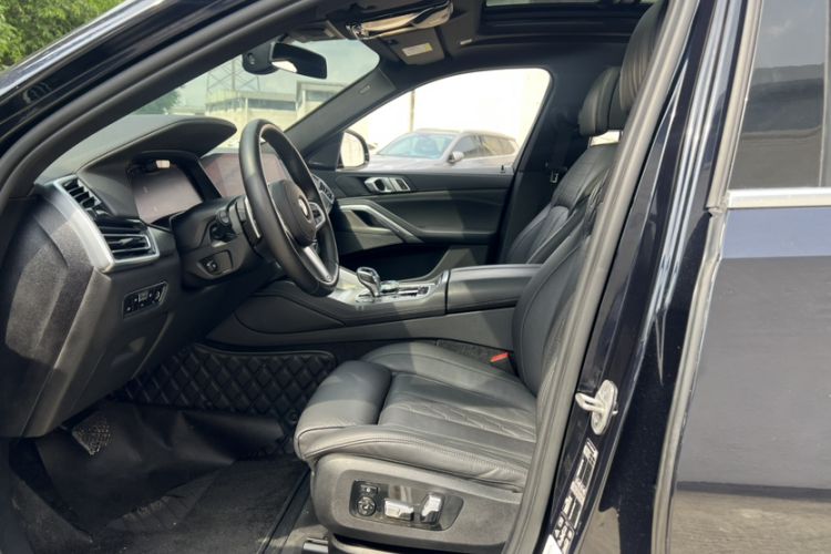 Used BMW X6 2020 xDrive40i Luxury Model with M Sport Package
