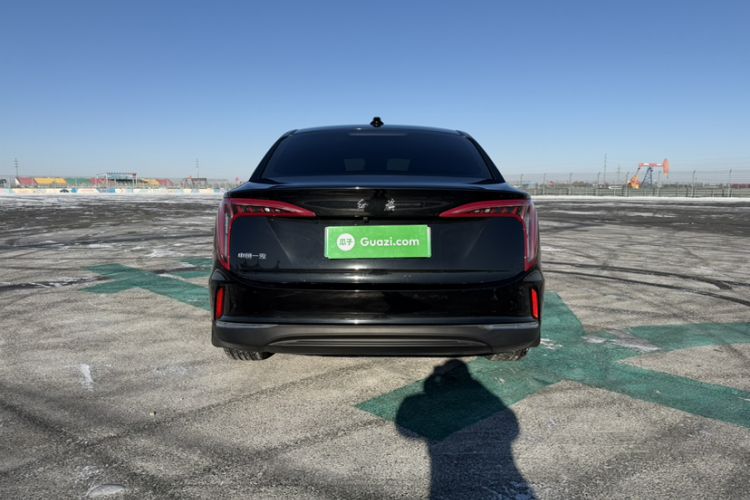 Used Hongqi E-QM5 2022 431 km Charge & Enjoy Edition
