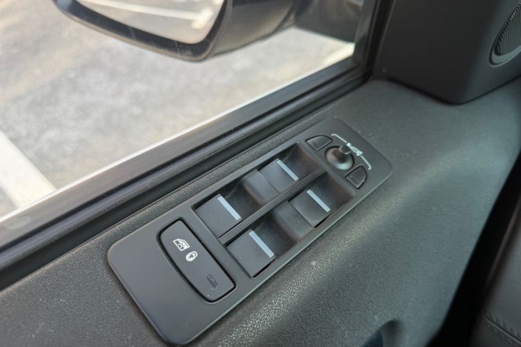 Used Land Rover Discovery Sport 2018 240 PS SE Version
