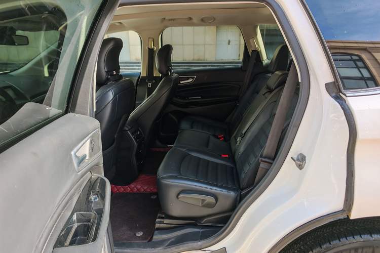 Used Ford Edge 2018 EcoBoost 245 Two-Wheel-Drive Titanium 7-Seater China V Standard
