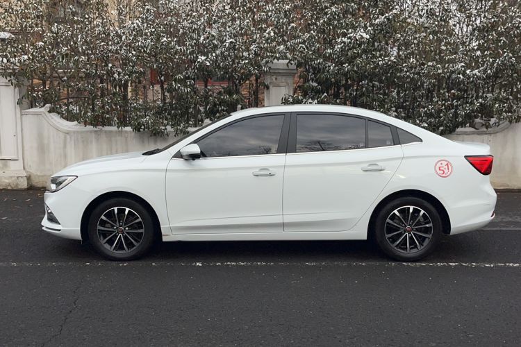 Used Roewe i5 2020 1.5L Automatic 4G Connect Luxury Flagship Edition