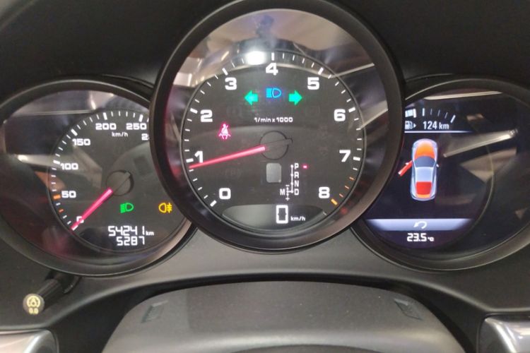 Used Porsche 718 2018 Cayman 2.0T
