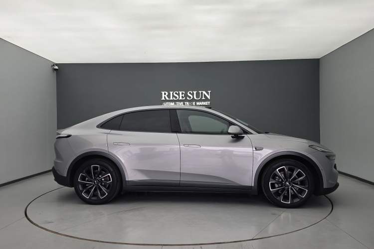 Used ONVO L60 2024 60 kWh Rear-Drive Version