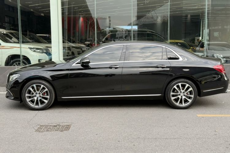 Used Mercedes-Benz E-Class 2016 E 200 L
