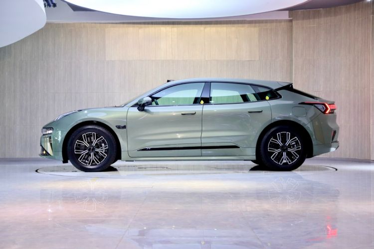 Used Zeekr 001 2024 WE Edition 100 kWh Rear-Drive
