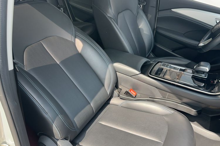 Used  ER6 2020 620 km Smart Edition
