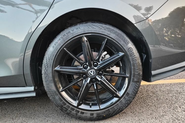 Used Changan UNI-V 2023 1.5T Prestige Model
