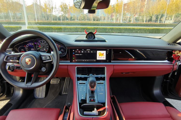 Used Porsche Panamera 2023-Year Restyled Panamera 4 E-Hybrid Platinum Edition 2.9T
