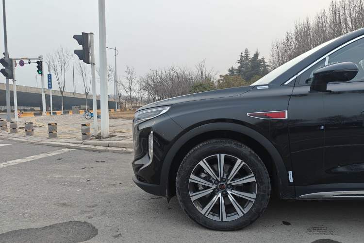 Used Hongqi HS7 PHEV 2025 Model 2.0T PHEV Four-Wheel Drive 2 Million Units Commemorative Edition 6-Seater