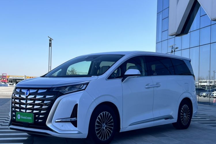 Used Denza D9 2022 DM-i 1040 Prestige Model