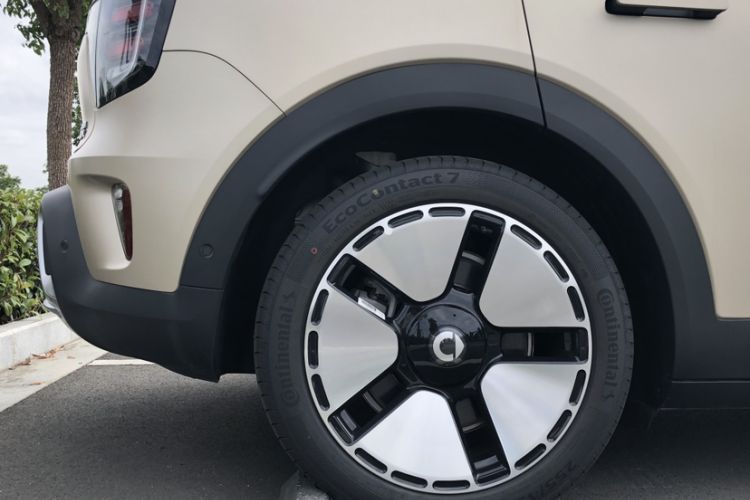 Used  #5 2024 Long-Range Journey Luxury Edition
