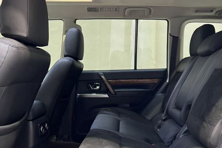 Used Mitsubishi Pajero 2019 3.0L Automatic Standard Edition
