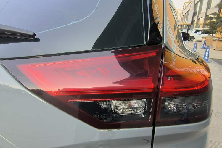 Used Nissan X-Trail 2023 e-POWER Ultra-Hybrid Dual-Motor All-Wheel-Drive Supreme Edition
