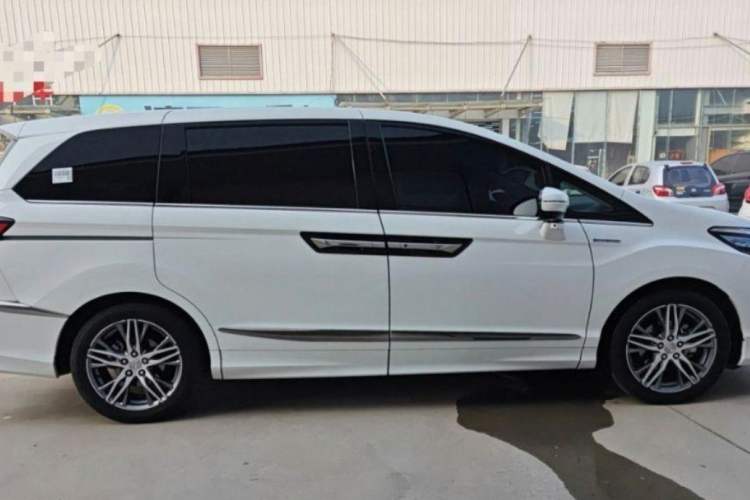 Used Honda Elysion 2019 2.0L Hybrid Luxury Edition
