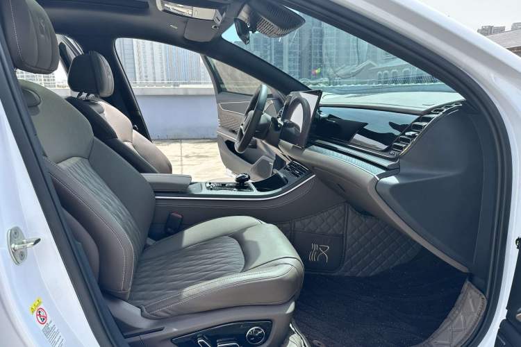 Used BYD Han 2023 DM-i Champion Edition 121KM Prestige Model
