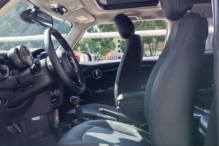 Used  MINI 2016 1.2T ONE Pioneer Edition