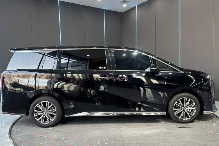 Used GAC Trumpchi M8 2024 Master Series 400T Prestige Edition
