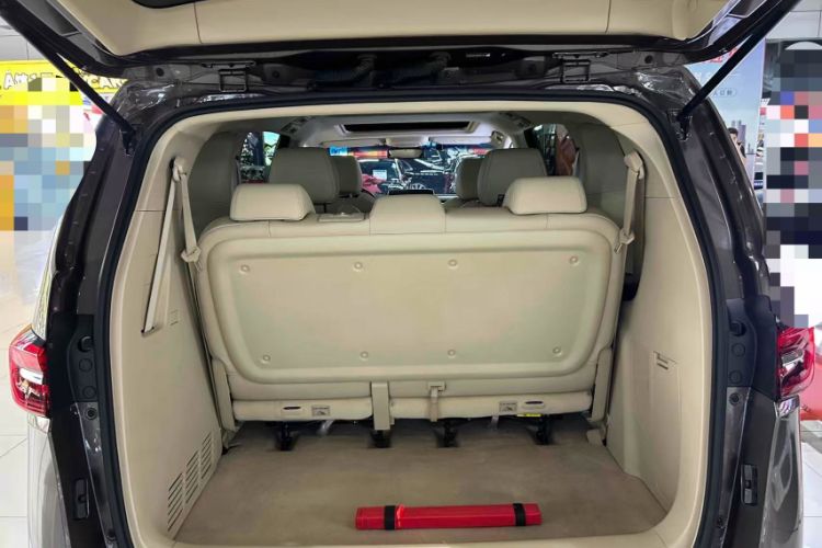 Used Buick GL8 2023 Facelifted Land Cruiser Executive Luxury Version
