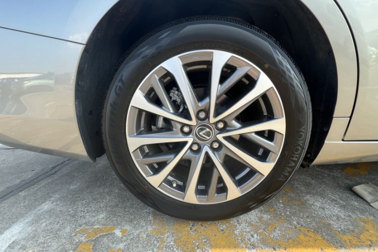 Used Lexus ES 2022 200 Excellence Edition
