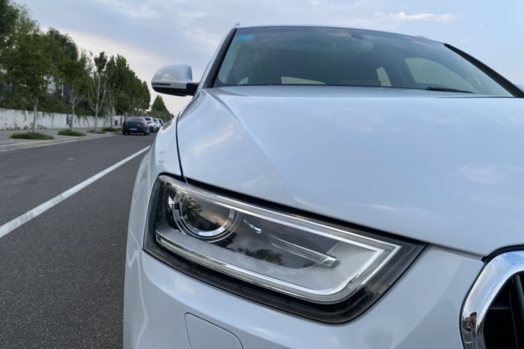 Used Audi Q3 2015 30 TFSI Comfort Model
