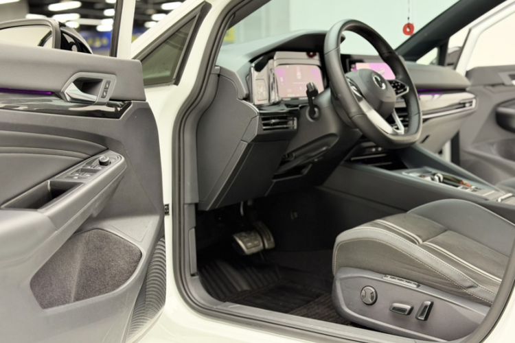 Used Volkswagen Golf 2023 280TSI DSG R-Line Lite
