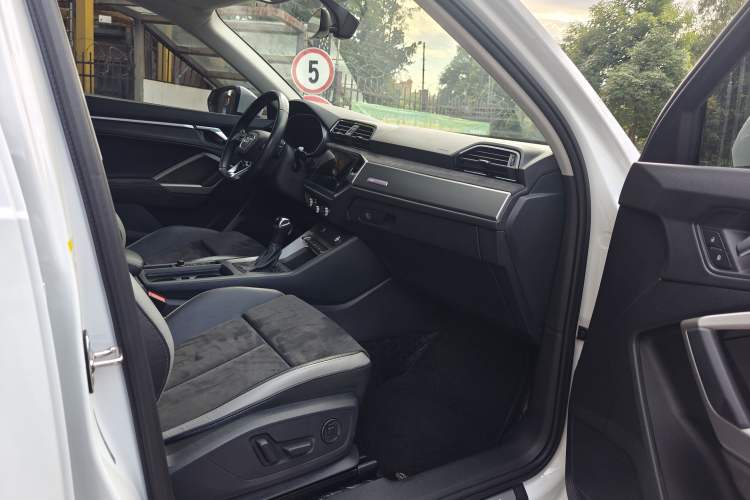 Used Audi Q3 2021 35 TFSI Fashion Dynamic Model
