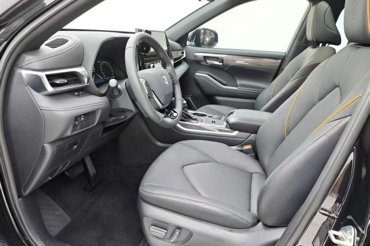 Used Toyota Crown Kluger 2024 2.5L HEV Four-Wheel Drive Luxury Edition
