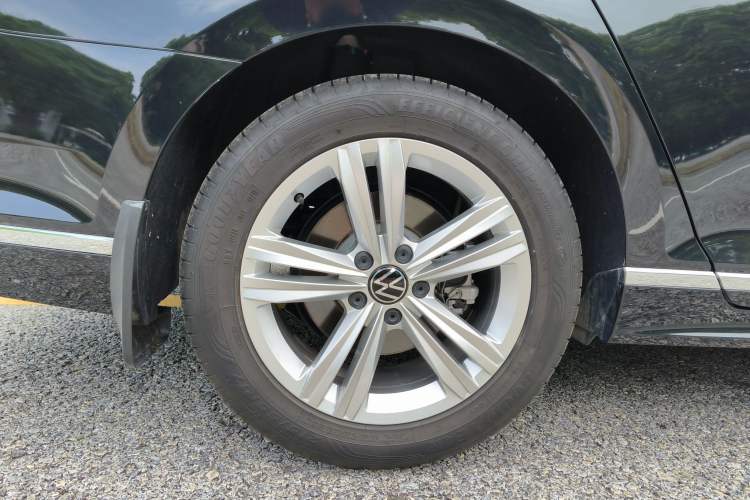 Used Volkswagen Magotan 2023 2 Million Units Limited-Edition 280TSI DSG Comfort Version
