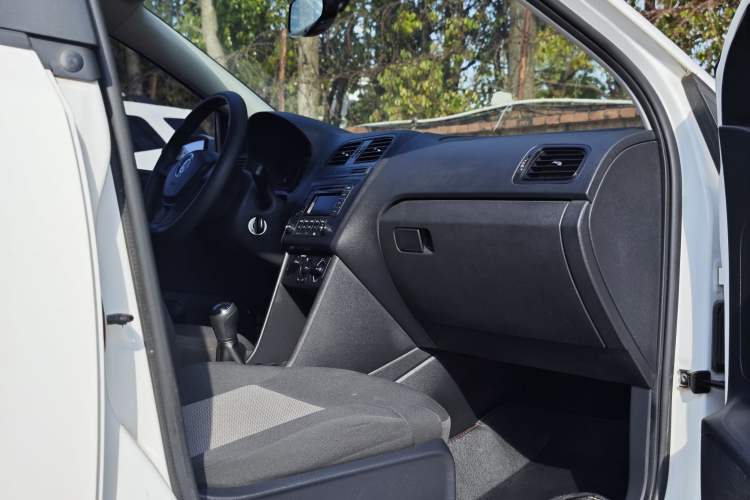 Used Volkswagen Polo 2016 1.4L Manual Fashion Model
