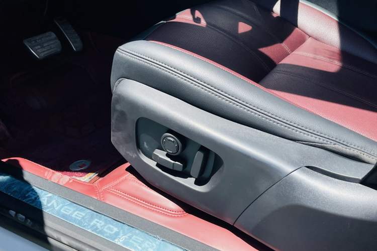 Used Land Rover Range Rover Evoque 2022 Aurora L 249 PS R-Dynamic Luxury Edition
