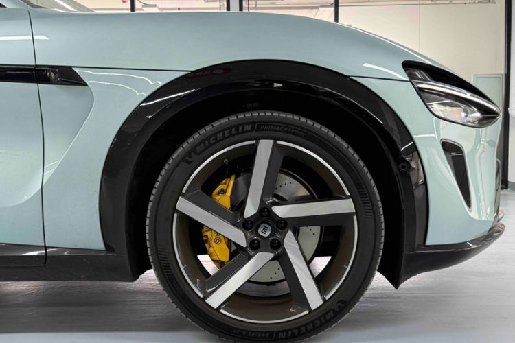 Used  YU7 2025 Ultra-Long Range High-Performance All-Wheel-Drive Max Edition