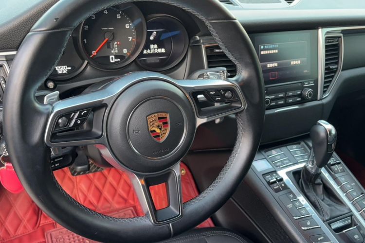 Used Porsche Macan 2017 Macan 2.0T
