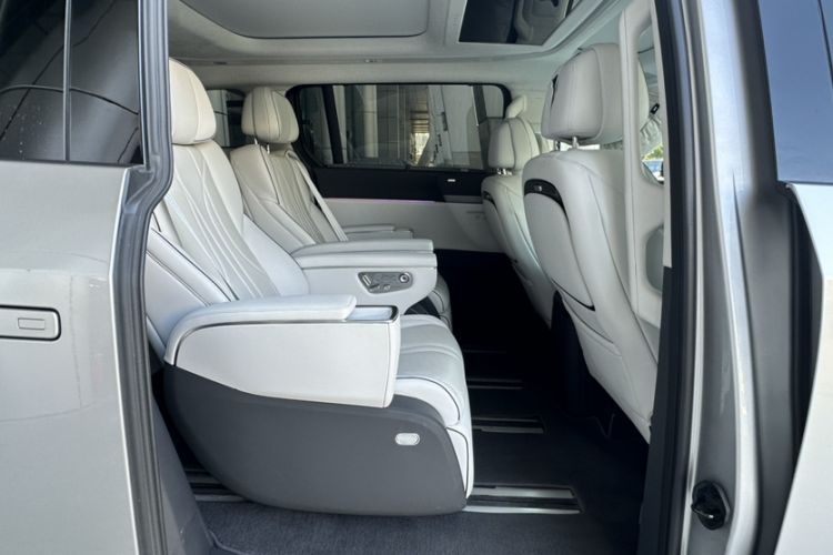 Used XPeng X9 2025 702 Four-Wheel Drive High-Performance Max
