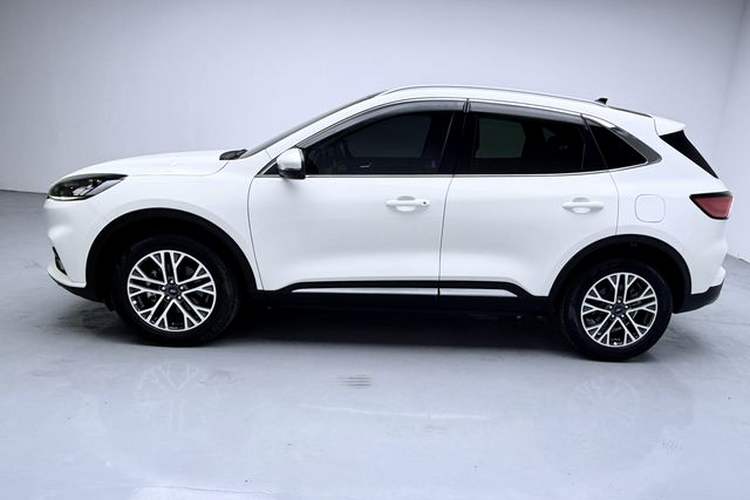 Used Ford Escape 2020 EcoBoost 245 Two-Wheel-Drive Titanium Edition