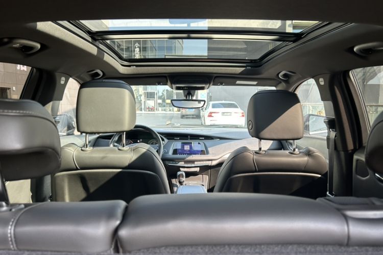 Used Cadillac XT4 2020 28T Two-Wheel-Drive Leading Version
