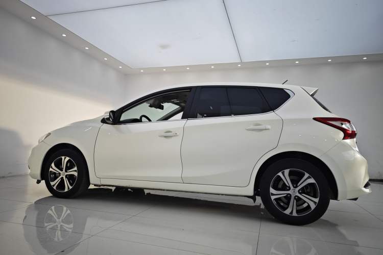 Used Nissan Tiida 2019 1.6L CVT Smart Drive Version China VI Standard
