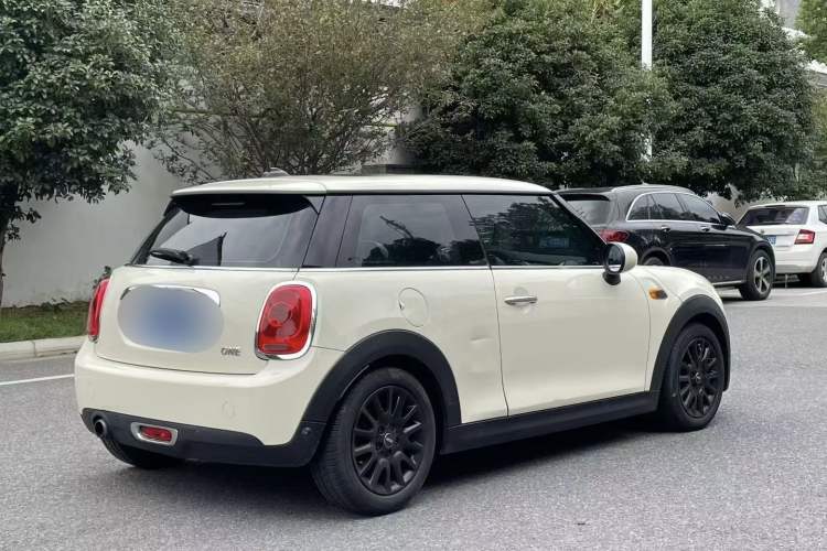 Used  MINI 2016 1.2T ONE Pioneer Edition
