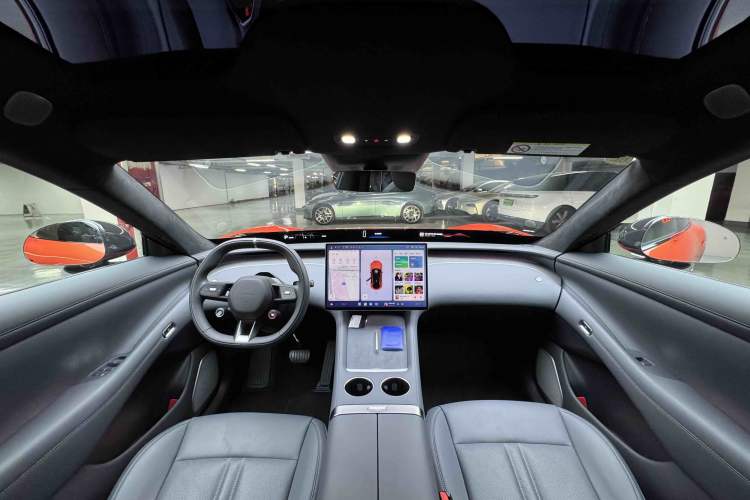 Used  YU7 2025 Ultra-Long Range High-Performance All-Wheel-Drive Max Edition