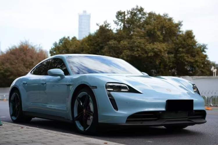 Used Porsche Taycan 2022-Year Updated Taycan
