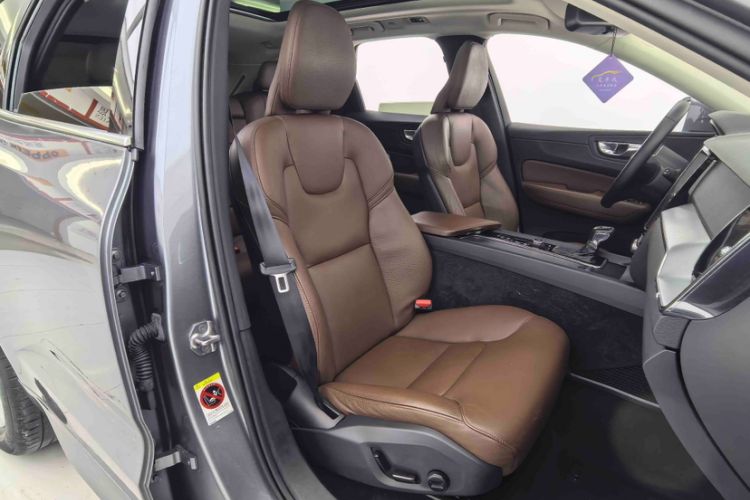 Used Volvo XC60 2019 T5 4x4 Smart Edition China V Standard