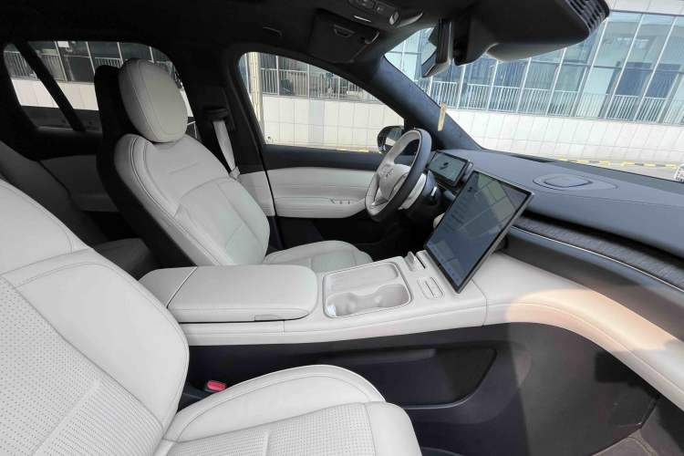 Used Nio ES6 2024 75 kWh